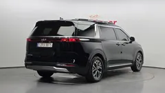 2022 Kia Carnival Diesel 9-Seater Noblesse — фото 2