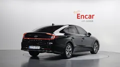 2022 Hyundai Sonata 2.0 — фото 2