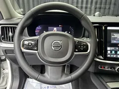 2023 Volvo V60 B5 Ultimate AWD, белый — фото 17