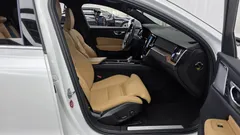 2022 Volvo S60 B5 Inscription, белый — фото 15