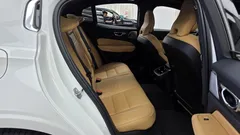 2022 Volvo S60 B5 Inscription, белый — фото 16