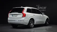 2022 Volvo XC90 T8 Ultimate Bright Hybrid, белый — фото 2