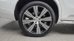 2022 Volvo XC90 T8 Ultimate Bright Hybrid, белый — фото 5