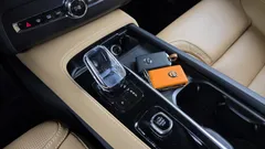 2022 Volvo XC90 T8 Ultimate Bright Hybrid, белый — фото 9