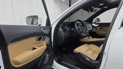 2022 Volvo XC90 T8 Ultimate Bright Hybrid, белый — фото 10