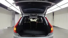 2022 Volvo XC90 T8 Ultimate Bright Hybrid, белый — фото 16