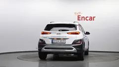 2021 Hyundai Kona Gasoline 1.6 Turbo 2WD, белый — фото 4