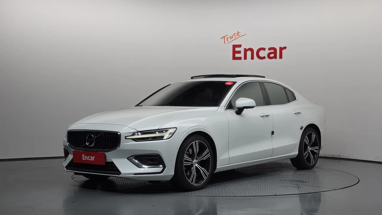 2022 Volvo S60 B5 Inscription