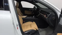 2022 Volvo S60 B5 Inscription, белый — фото 11