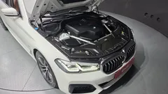2023 BMW 5-Series 520i M Sport — фото 6
