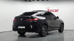 2023 BMW X4 xDrive20i M Sport — фото 2