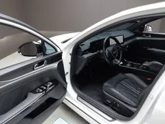 2024 Kia K5 Signature, белый — фото 10
