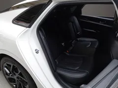 2024 Kia K5 Signature, белый — фото 12