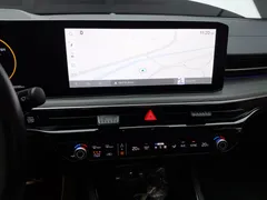 2024 Kia K5 Signature, белый — фото 14