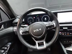 2024 Kia K5 Signature, белый — фото 15