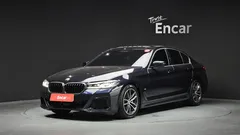 2023 BMW 5-Series 520i M Sport, синий — фото 1