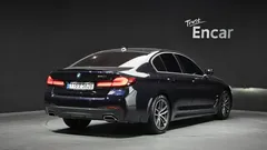 2023 BMW 5-Series 520i M Sport, синий — фото 2