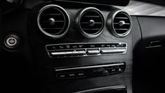 2021 Mercedes-Benz C-Class C200 AMG Line, белый — фото 17