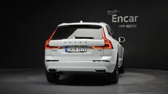 2021 Volvo XC60 B5 Inscription, белый — фото 4