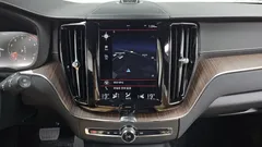 2021 Volvo XC60 B5 Inscription, белый — фото 12
