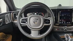 2021 Volvo XC60 B5 Inscription, белый — фото 13