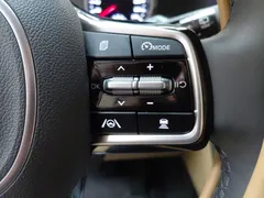 2023 Kia Carnival Diesel 9-Seater Prestige — фото 16