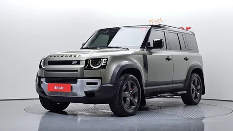2023 Land Rover Defender 110 D250 SE