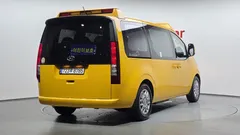 2023 Hyundai Staria L3.5 Kinder Safety Car — фото 2