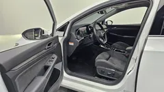2023 Volkswagen Golf 2.0 TDI Prestige — фото 10