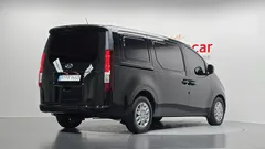 2023 Hyundai Staria Cargo 3-Seater — фото 2