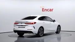 2023 BMW 2-Series 220i Sport, белый — фото 2