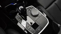 2023 BMW 2-Series 220i Sport, белый — фото 9