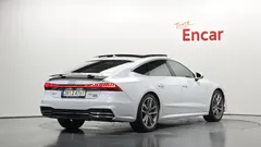 2021 Audi A7 55 TFSI Quattro Premium, белый — фото 2