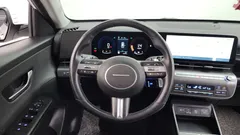 2023 Hyundai Kona Premium, белый — фото 17