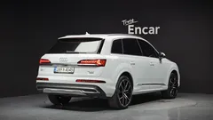 2021 Audi Q7 45 TDI Quattro, белый — фото 2