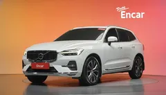 2022 Volvo XC60 B6 Inscirtion, белый — фото 1