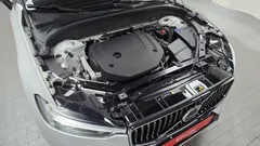 2022 Volvo XC60 B6 Inscirtion, белый — фото 6