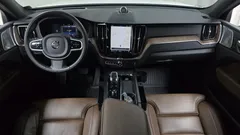 2022 Volvo XC60 B6 Inscirtion, белый — фото 7