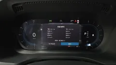 2022 Volvo XC60 B6 Inscirtion, белый — фото 8