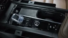 2022 Volvo XC60 B6 Inscirtion, белый — фото 9