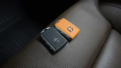 2022 Volvo XC60 B6 Inscirtion, белый — фото 18