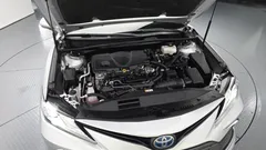 2023 Toyota Camry 2.5 XLE Hybrid, серебристый — фото 6