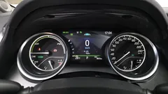 2023 Toyota Camry 2.5 XLE Hybrid, серебристый — фото 8