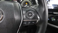 2023 Toyota Camry 2.5 XLE Hybrid, серебристый — фото 16