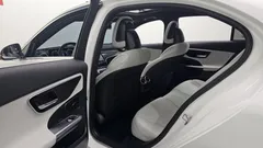 2022 Mercedes-Benz C-Class C300 AMG Line, белый — фото 19