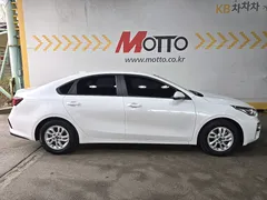 2021 Kia K3 Prestige, белый — фото 4