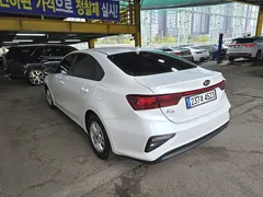 2021 Kia K3 Prestige, белый — фото 7