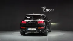 2022 Mini Clubman Shadow Edition, чёрный — фото 4