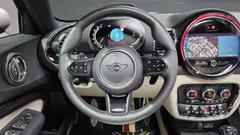 2022 Mini Clubman Shadow Edition, чёрный — фото 17