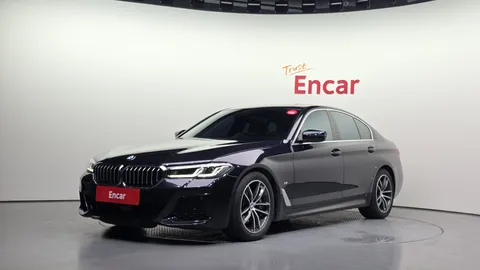 2022 BMW 5-Series 520i M Sport